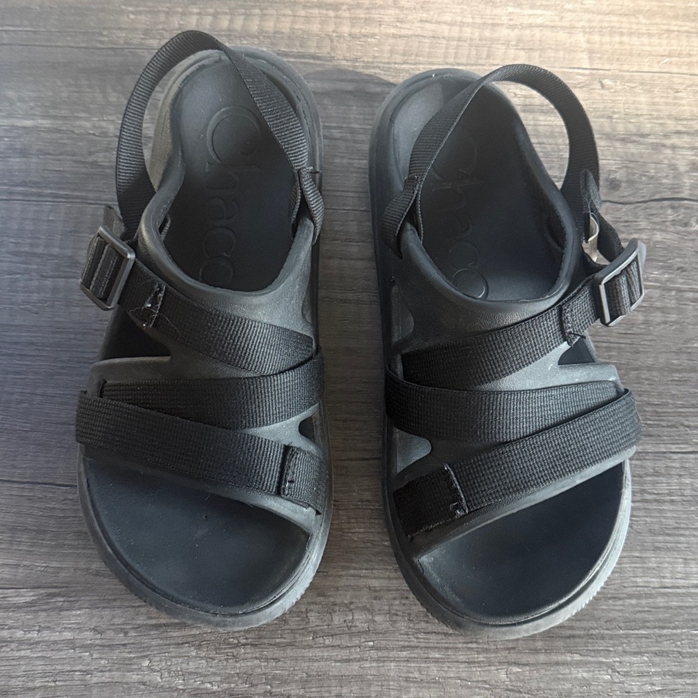 Chaco Chillos black sports sandal Women’s size 8